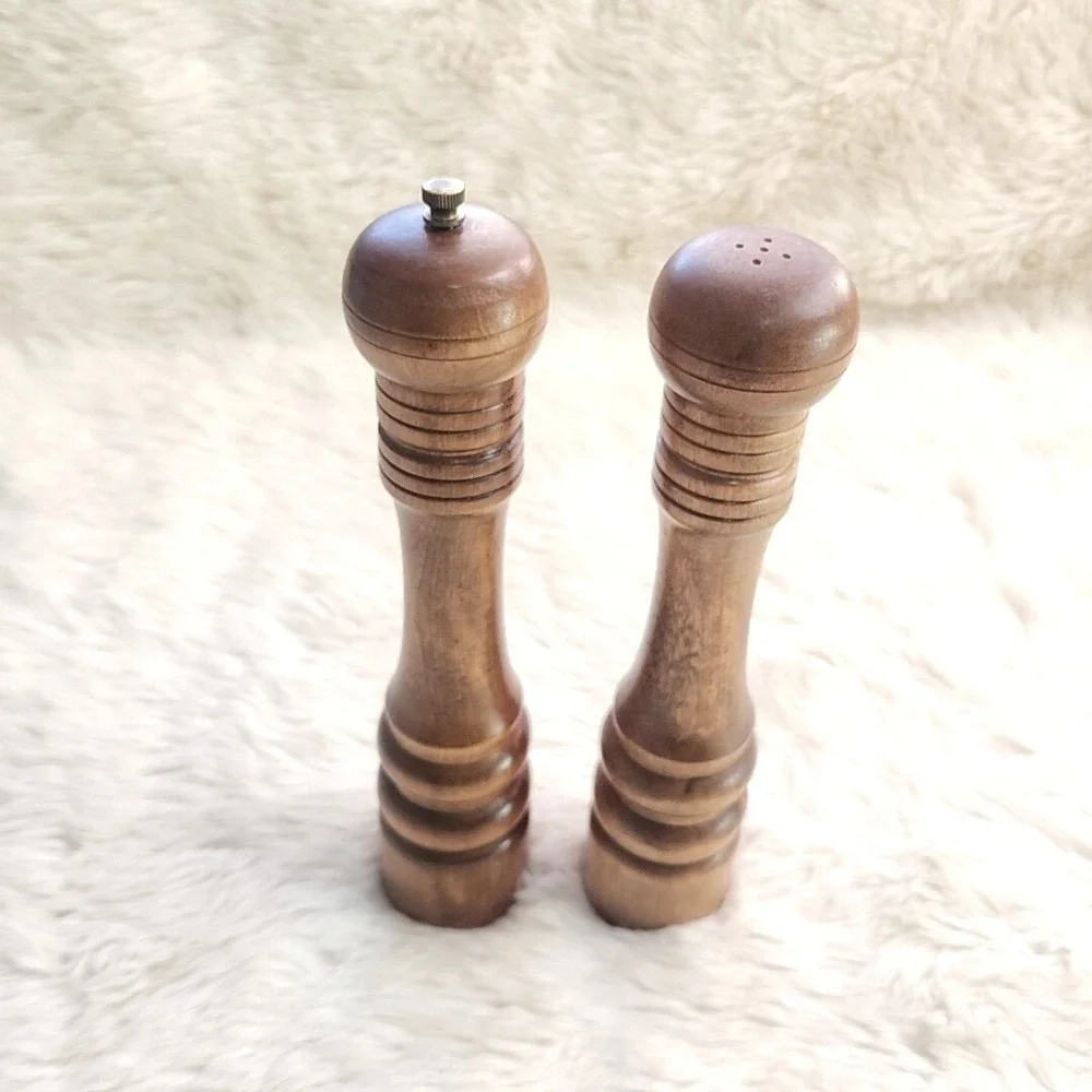 Vintage MCM Tall Wood Salt & Pepper Peppermill Shaker Grinder 10